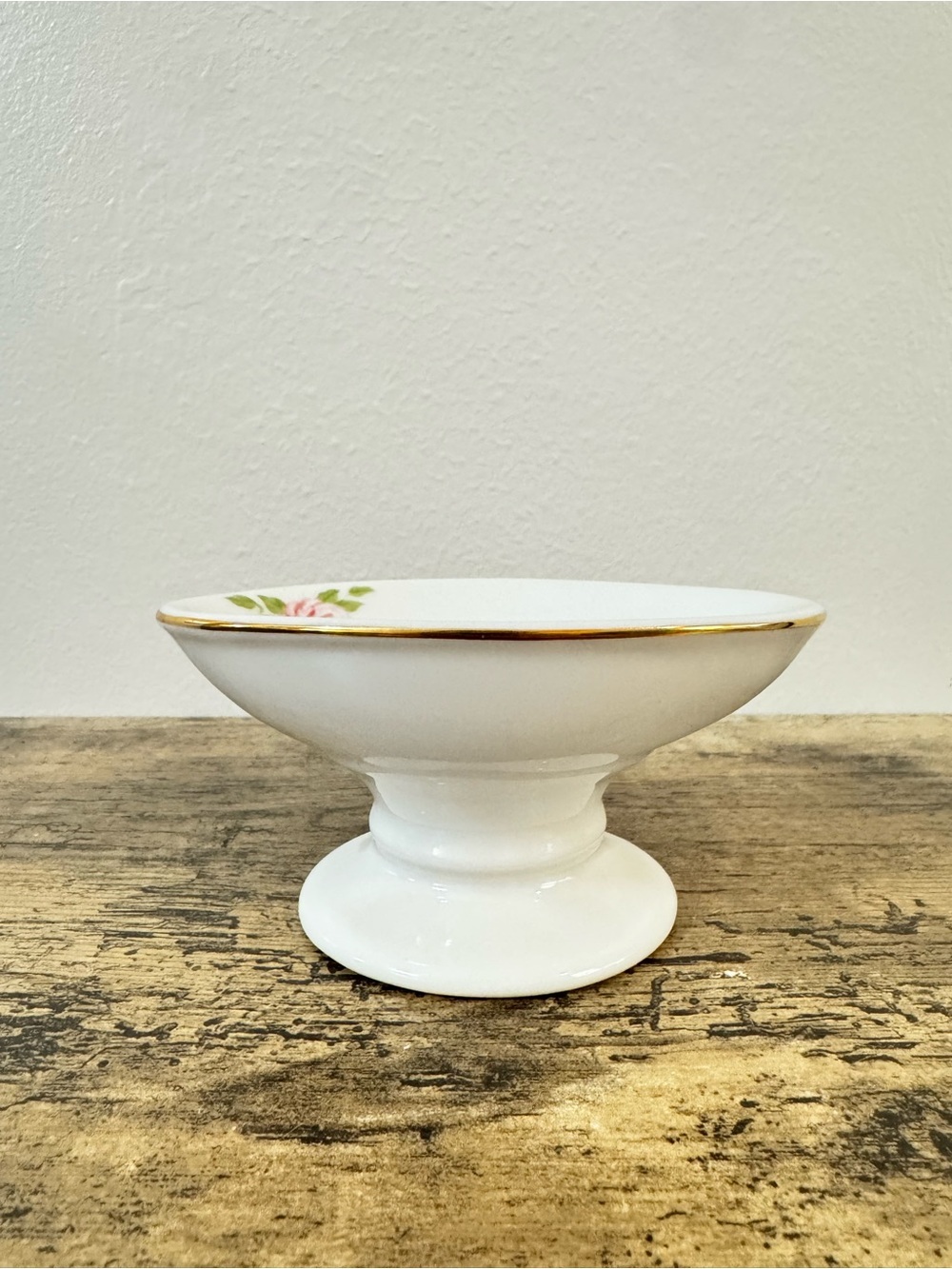 Martha Stewart Rose Bathroom Set | Soap Dish & Toothbrush Holder - Picture 12 of 14
